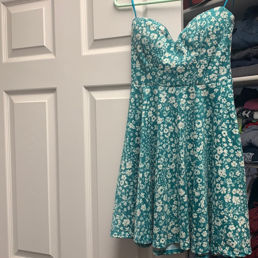 Short floral strapless